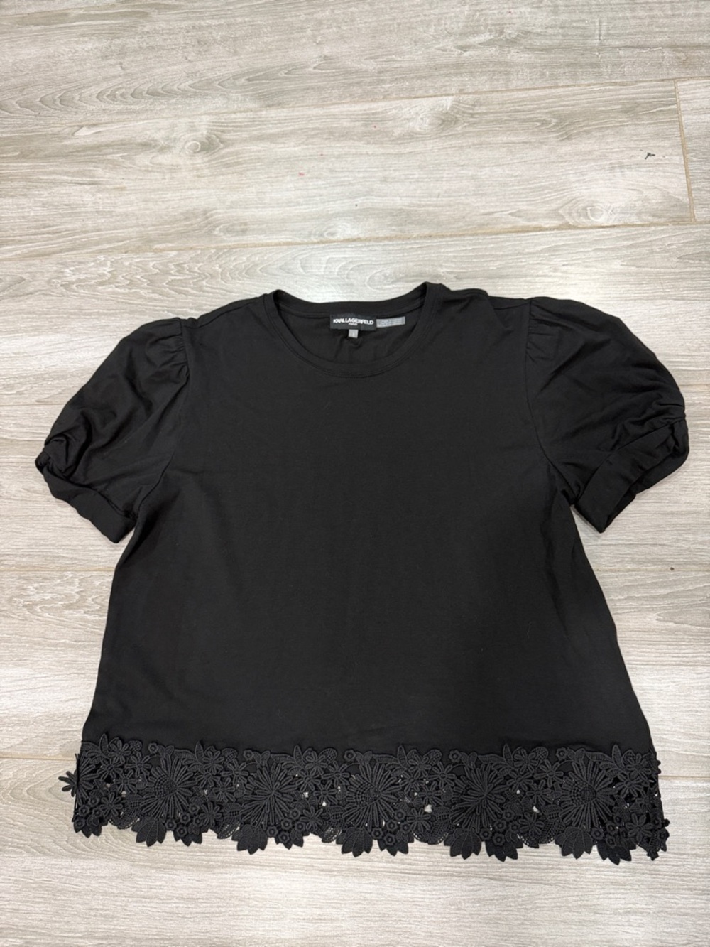 Black Floral Lace-Hem Puff Sleeve Top - Unknown Brand